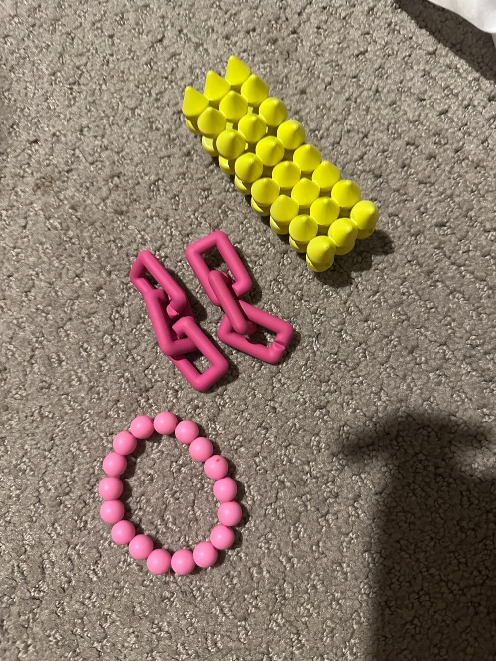 Kids Bright Pink Beaded Bracelet & Yellow Clip Set